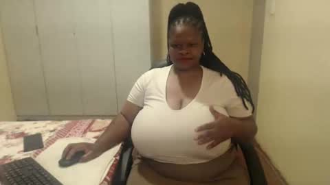 Snapshot of sweetnoziexxx chatting on January 18, 2025, 7:59 am sweetnoziexxx online show from January 18, 2025, 7:59 am