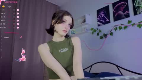 Snapshot of sweetparadox chatting on October 11, 2025, 8:51 pm Anya online show from October 11, 2025, 8:51 pm