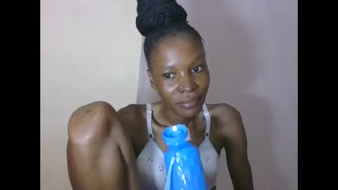 ESTHER online show from January 13, 2026, 2:06 am