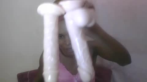 ESTHER online show from July 14, 2026, 12:33 pm