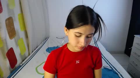 Caro  Lily online show from October 25, 2025, 2:52 am