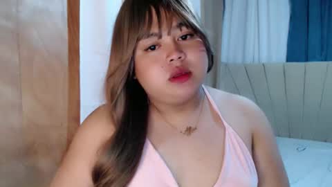 Snapshot of sweetprincess_athena chatting on November 7, 2025, 10:43 pm Princess Ella online show from November 7, 2025, 10:43 pm