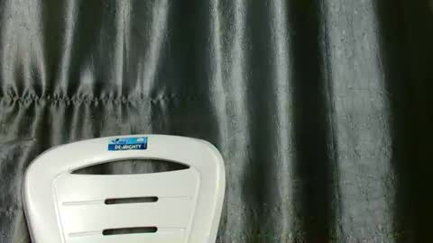 slim ivy online show from April 5, 2026, 3:47 am