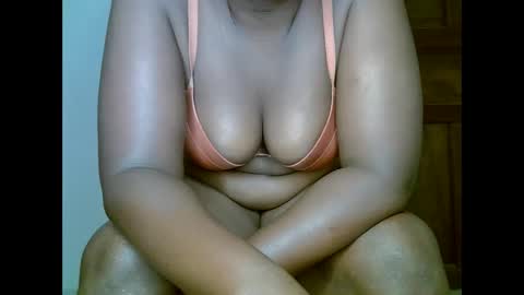 Snapshot of sweetrenne chatting on February 19, 2025, 2:12 am sweetrenne online show from February 19, 2025, 2:12 am