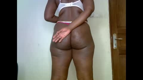 Snapshot of sweetrenne chatting on February 21, 2025, 5:02 am sweetrenne online show from February 21, 2025, 5:02 am