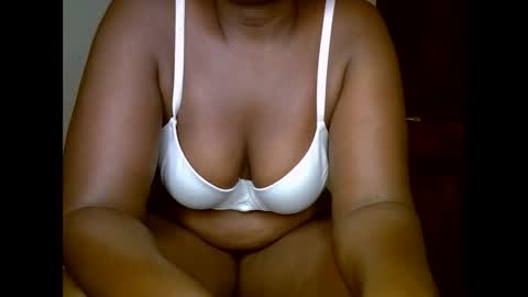 Snapshot of sweetrenne chatting on March 11, 2025, 12:33 am sweetrenne online show from March 11, 2025, 12:33 am