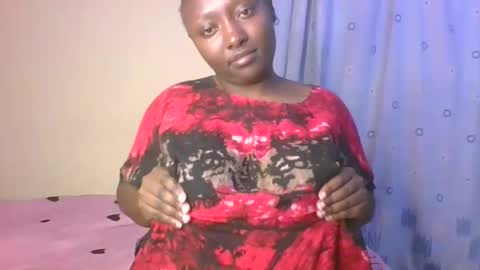 Snapshot of sweetrose2049 chatting on May 12, 2026, 9:01 pm Rose Watetu online show from May 12, 2026, 9:01 pm
