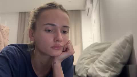 sweetsatalana online show from May 6, 2026, 11:54 pm