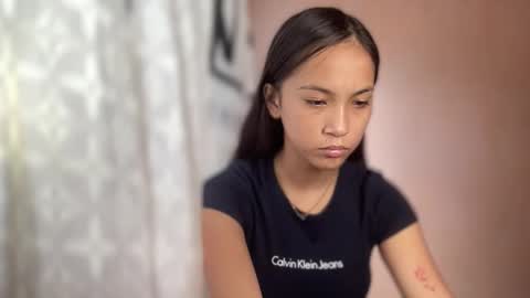 Mia online show from February 16, 2026, 2:07 am