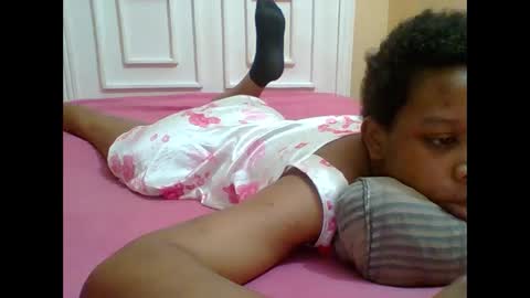 sweetshilah online show from September 19, 2025, 12:45 am