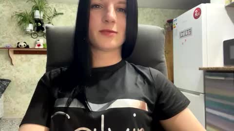 Snapshot of sweetshy99 chatting on March 31, 2026, 5:13 pm Sweet Shy online show from March 31, 2026, 5:13 pm