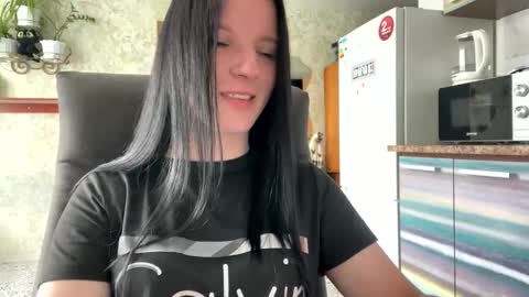 Snapshot of sweetshy99 chatting on April 11, 2026, 1:26 pm Sweet Shy online show from April 11, 2026, 1:26 pm