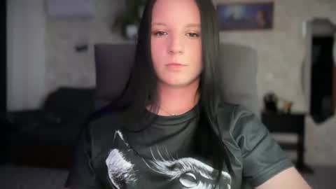 Sweet Shy online show from June 12, 2026, 7:24 pm