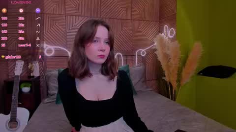 Alice online show from October 3, 2025, 1:41 pm