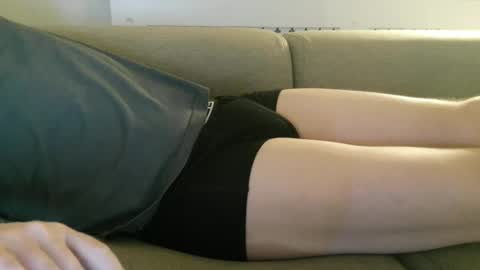 sweetsinner83 online show from April 18, 2026, 7:58 pm