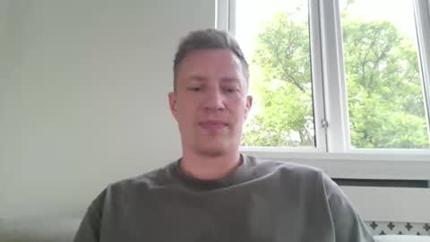 sweetsinner83 online show from May 27, 2026, 7:11 pm