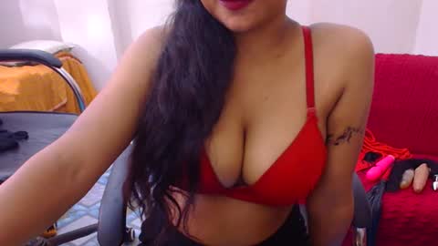 Snapshot of sweetsour18 chatting on May 29, 2026, 10:52 pm SweetSour online show from May 29, 2026, 10:52 pm