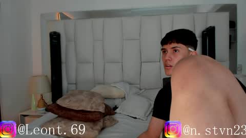 sweett_candy2 online show from April 17, 2026, 5:49 pm