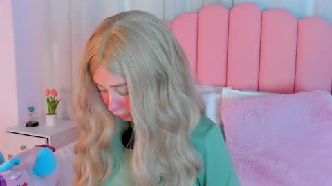 Snapshot of sweett_fire chatting on April 28, 2026, 5:40 pm sweett_fire online show from April 28, 2026, 5:40 pm