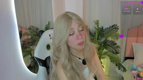 Snapshot of sweett_fire chatting on May 6, 2026, 5:40 pm sweett_fire online show from May 6, 2026, 5:40 pm