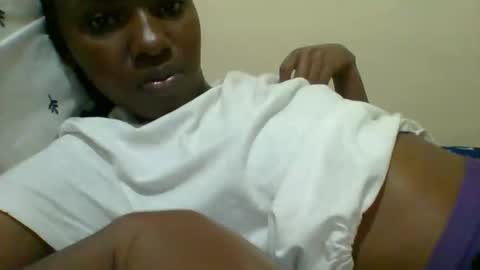 Snapshot of sweett_kimmie chatting on May 10, 2026, 7:08 pm sweett_kimmie online show from May 10, 2026, 7:08 pm