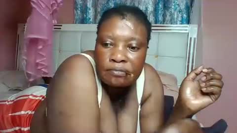 Snapshot of sweett_melly chatting on February 23, 2025, 10:09 pm sweett_melly online show from February 23, 2025, 10:09 pm