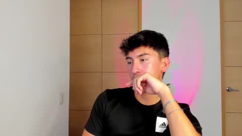 Andy  online show from September 17, 2025, 6:31 pm