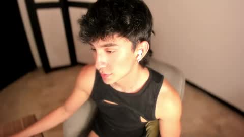 Snapshot of sweettaaron chatting on April 28, 2026, 2:27 am Andy online show from April 28, 2026, 2:27 am