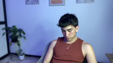 Snapshot of sweettaaron chatting on May 19, 2026, 1:56 am Andy online show from May 19, 2026, 1:56 am