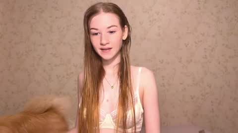 Snapshot of sweettbabyye chatting on July 18, 2026, 9:29 pm Lisa online show from July 18, 2026, 9:29 pm