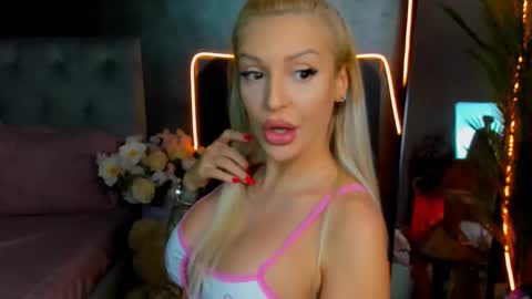 Jessica online show from September 24, 2025, 5:05 pm