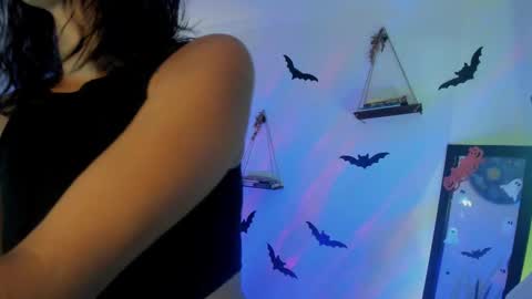 Snapshot of sweettianna chatting on October 15, 2025, 2:17 pm shamanta Independent modelHelp me reach 100 thumbs up online show from October 15, 2025, 2:17 pm