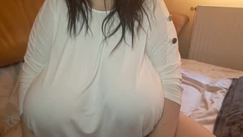 Maya online show from February 12, 2025, 1:37 pm