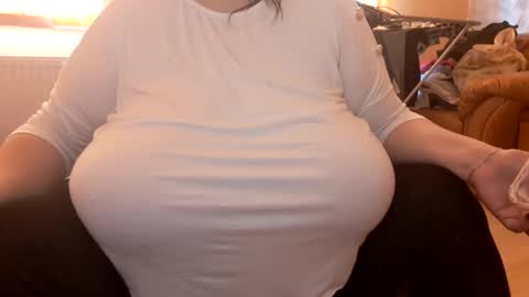 Maya online show from February 17, 2025, 11:44 am