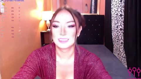 Ms trixiee online show from November 25, 2025, 9:20 am