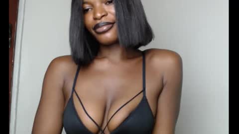 sweetxxboobsx online show from November 18, 2025, 8:52 am