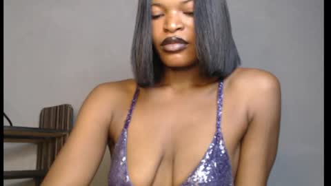 sweetxxboobsx online show from April 18, 2026, 8:07 am