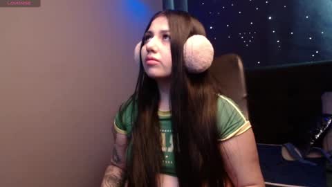 Ashley 3 online show from February 20, 2025, 2:35 pm