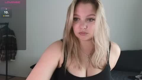 Snapshot of sweety_bettyyy chatting on July 7, 2026, 6:58 am Betty online show from July 7, 2026, 6:58 am