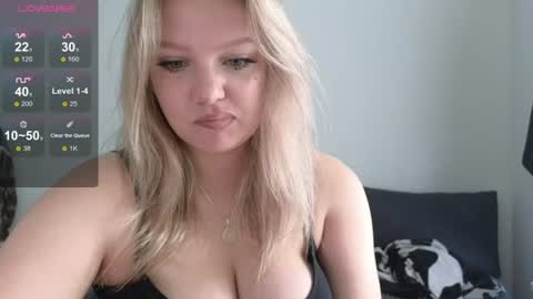 Snapshot of sweety_bettyyy chatting on July 8, 2026, 4:06 am Betty online show from July 8, 2026, 4:06 am