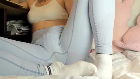 Mia online show from January 9, 2025, 12:25 am