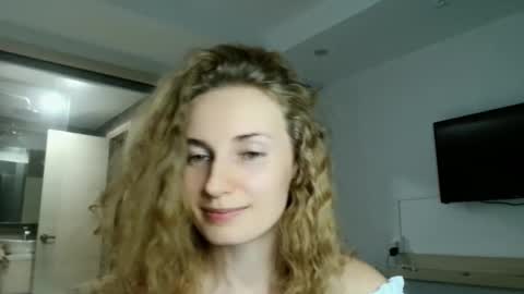 Snapshot of sweety_fruits chatting on February 11, 2026, 5:07 pm sweety_fruits online show from February 11, 2026, 5:07 pm