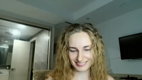 Snapshot of sweety_fruits chatting on February 22, 2026, 3:10 pm sweety_fruits online show from February 22, 2026, 3:10 pm