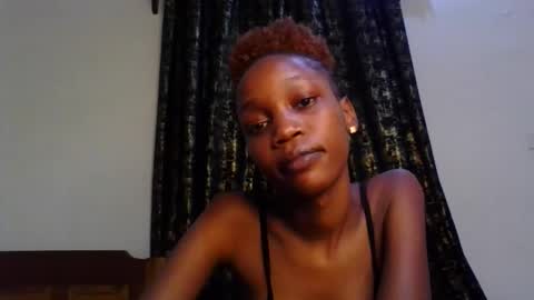 Snapshot of sweety_melanin chatting on May 30, 2026, 11:24 pm Vickky online show from May 30, 2026, 11:24 pm