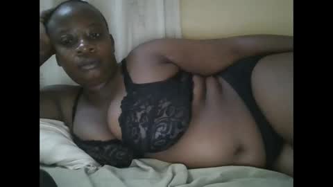 sweetyass25 online show from October 19, 2025, 5:46 pm