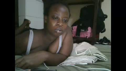 sweetyass25 online show from November 21, 2025, 7:34 pm