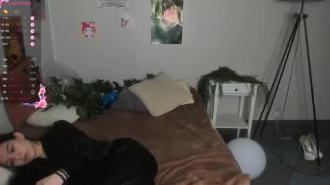 sweetydeviliya online show from February 22, 2025, 8:07 am