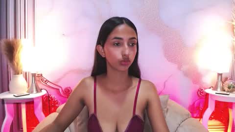 LAURA online show from September 15, 2025, 12:05 pm