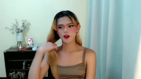 Snapshot of sweetytrannygirlxx chatting on January 16, 2025, 6:35 am Megan online show from January 16, 2025, 6:35 am