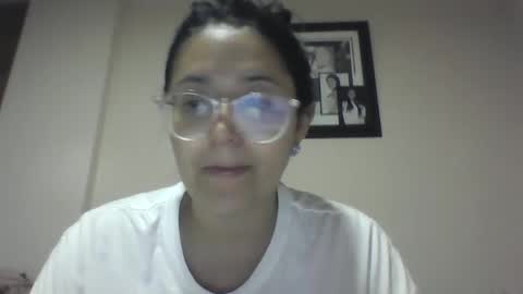 Snapshot of sweetyypeach chatting on December 6, 2024, 3:52 am sweetyypeach online show from December 6, 2024, 3:52 am